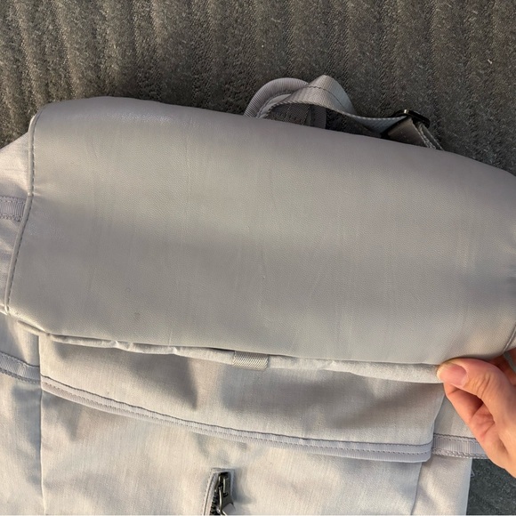 LULULEMON Ice Gray Silver Urbanite Backpack Large Baby Diaper Bag Travel main image 10